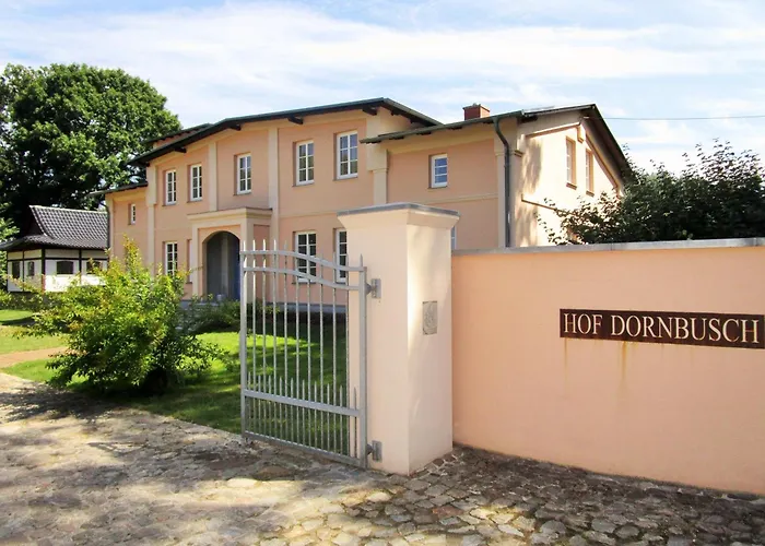 Gutshof Dornbusch 1 - Am Brunnen Apartment Kröpelin
